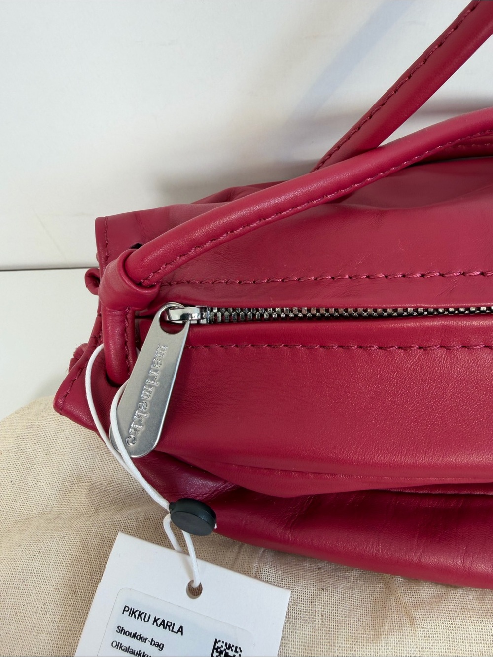Marimekko Pikku Karla Raspberry Red Leather Shoulder Bag NWT Dust bag included - Picture 3 of 10